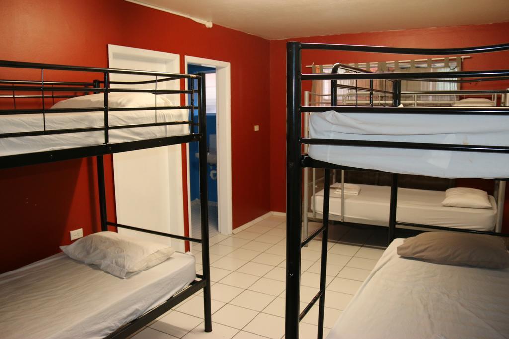 Cairns Waterfront Backpackers Hostel Exterior photo